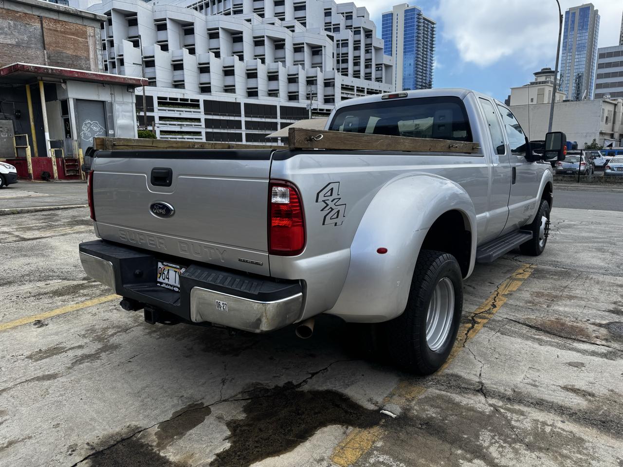 Ford Super Duty F-350 DRW 4WD SuperCab 158" Lariat 2016