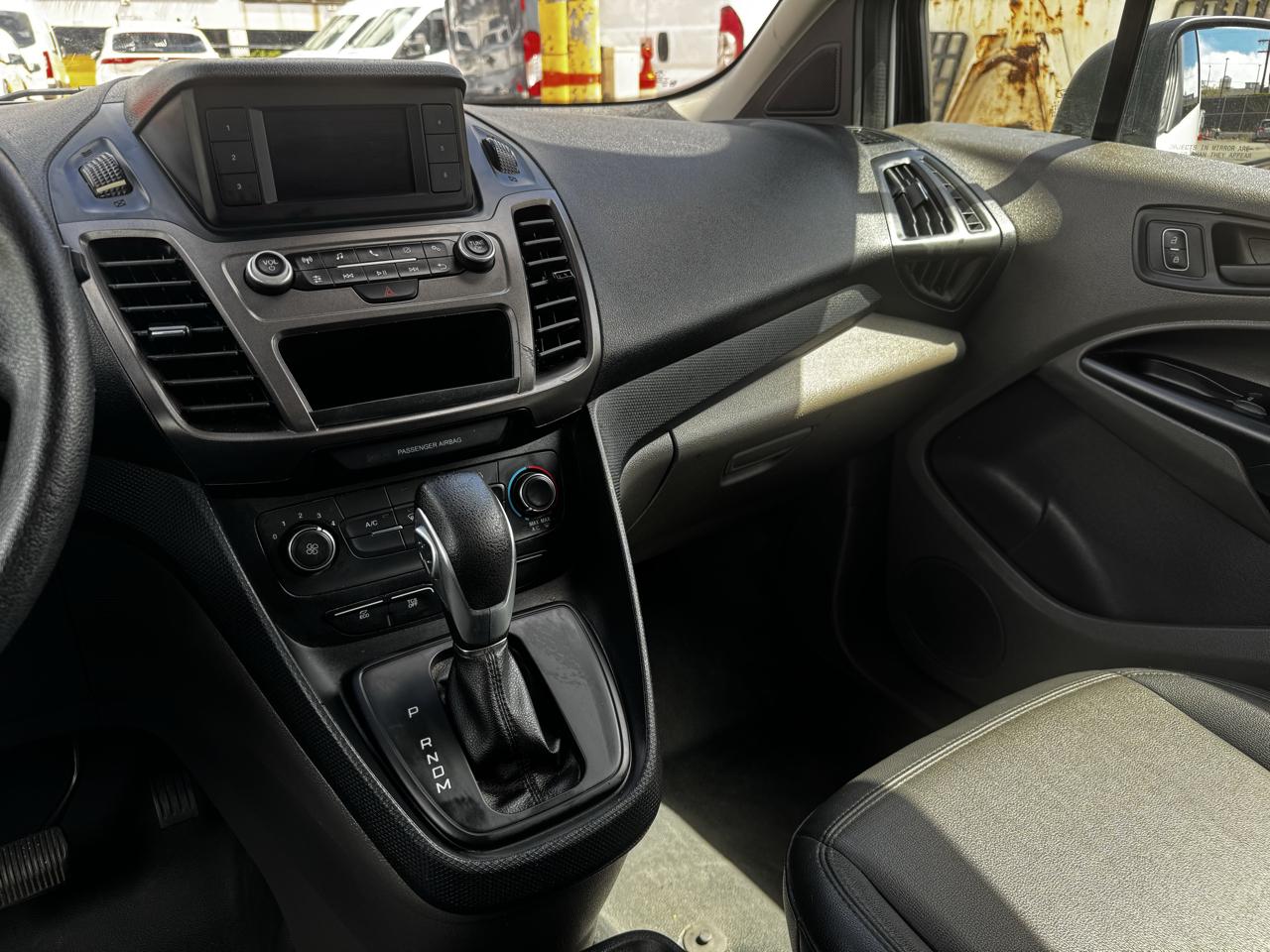 Ford Transit Connect Van XL SWB w/Rear Symmetrical Doors 2022