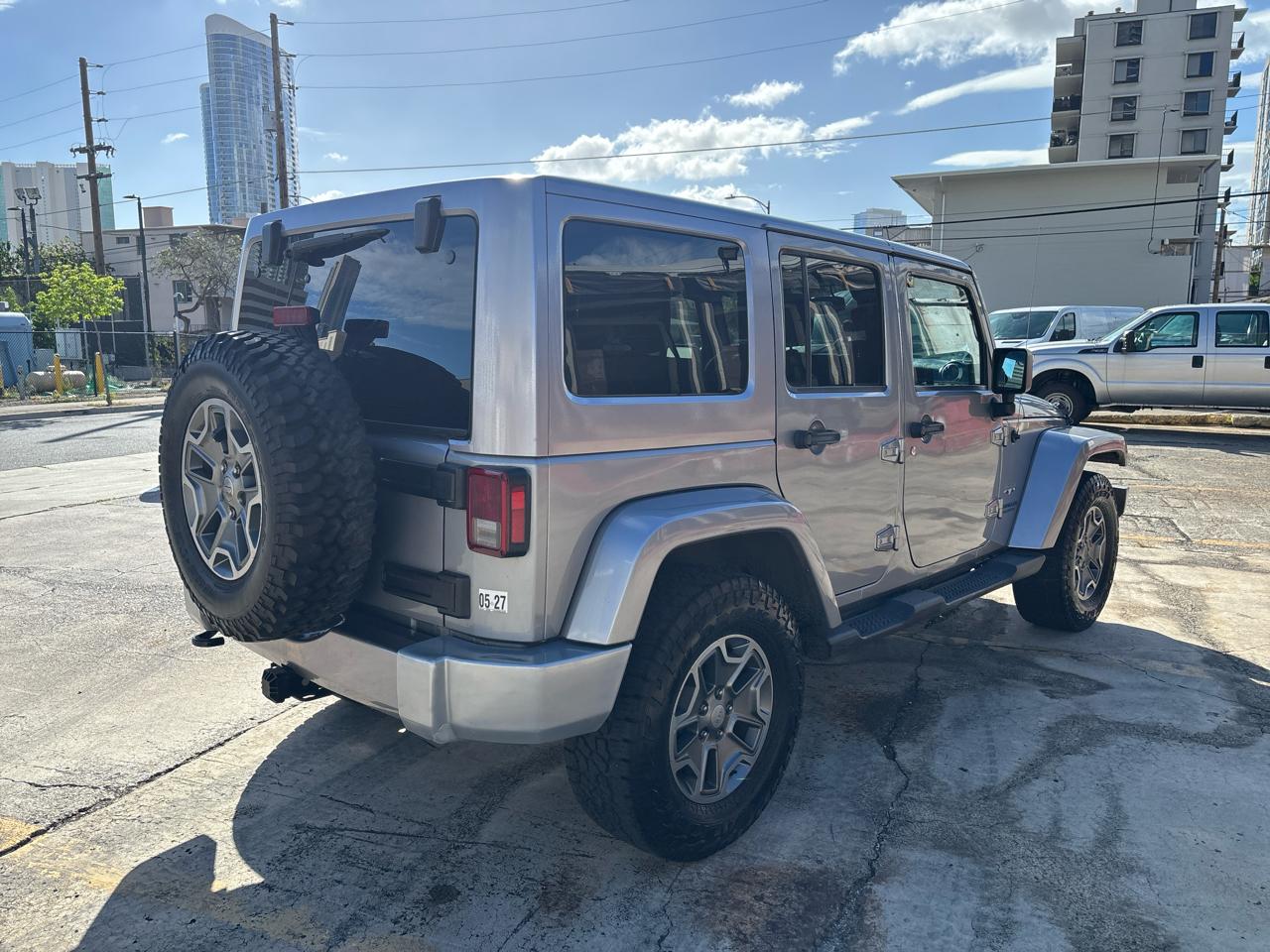 Jeep Wrangler Unlimited 4WD 4dr Sahara 2016