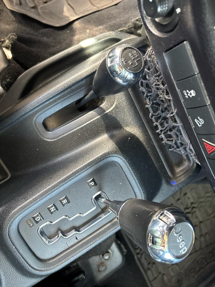 Jeep Wrangler Unlimited 4WD 4dr Sahara 2016