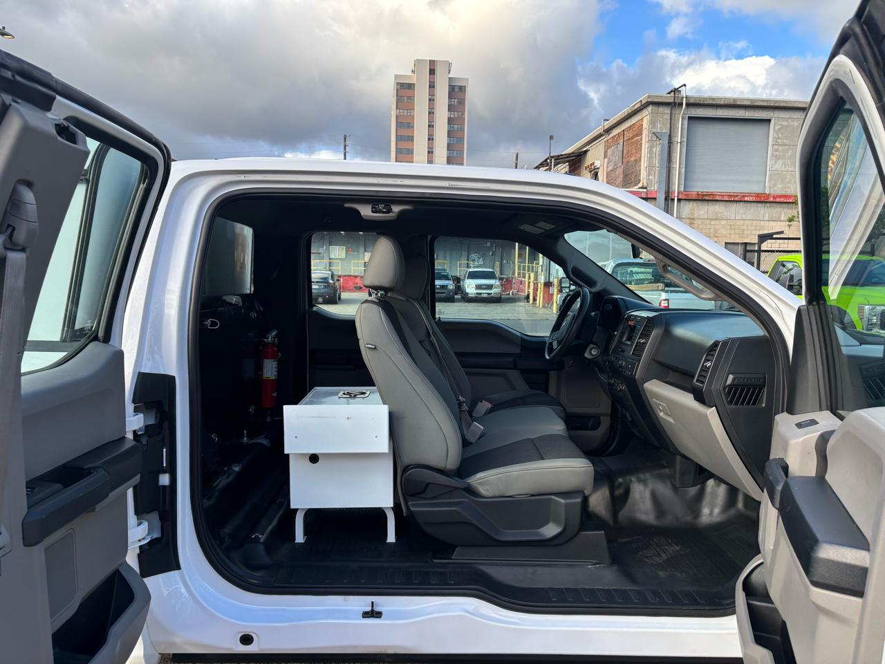 Ford F-150 2WD SuperCab 145" XL 2019