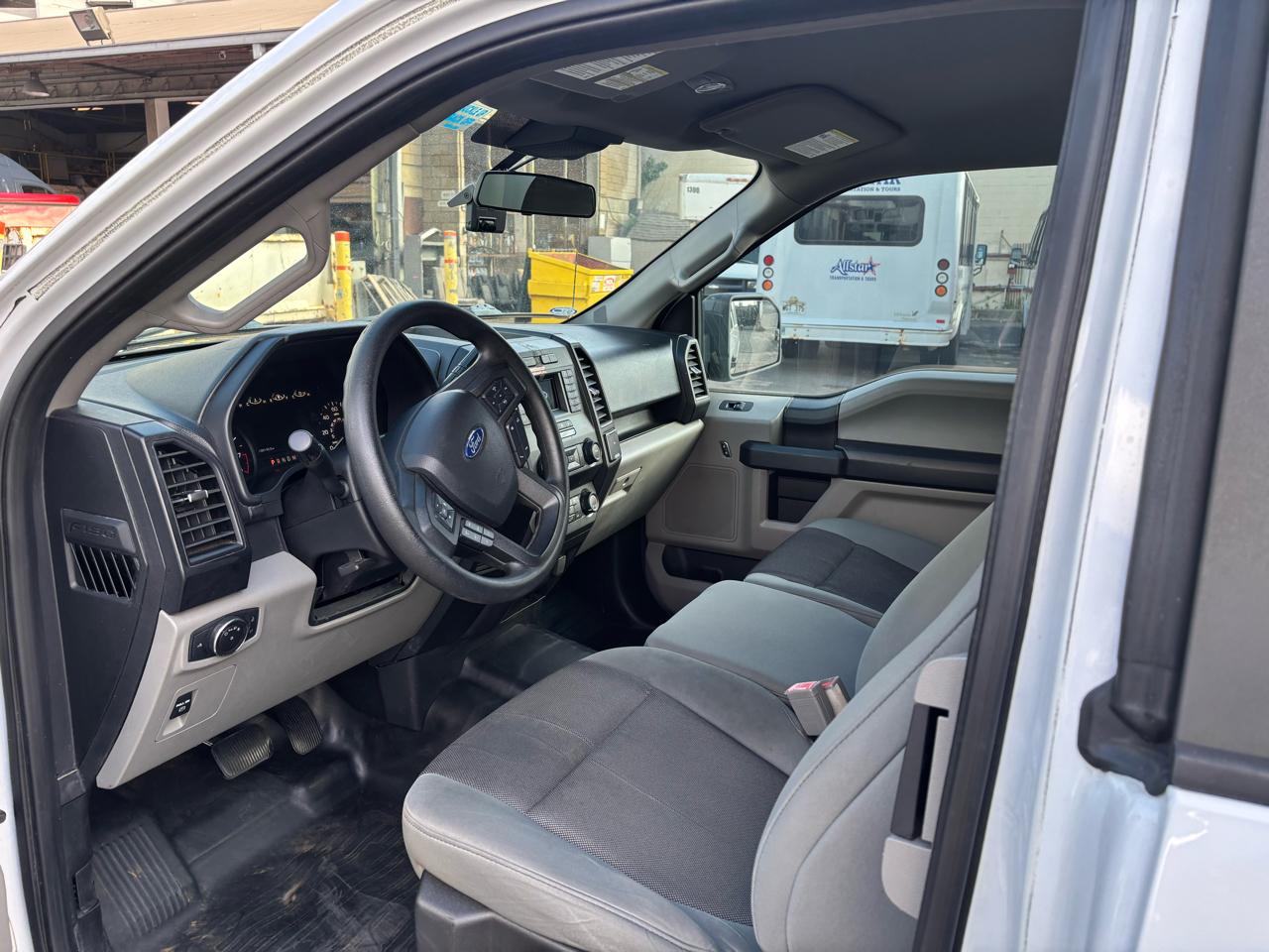 Ford F-150 2WD SuperCab 145" XL 2019