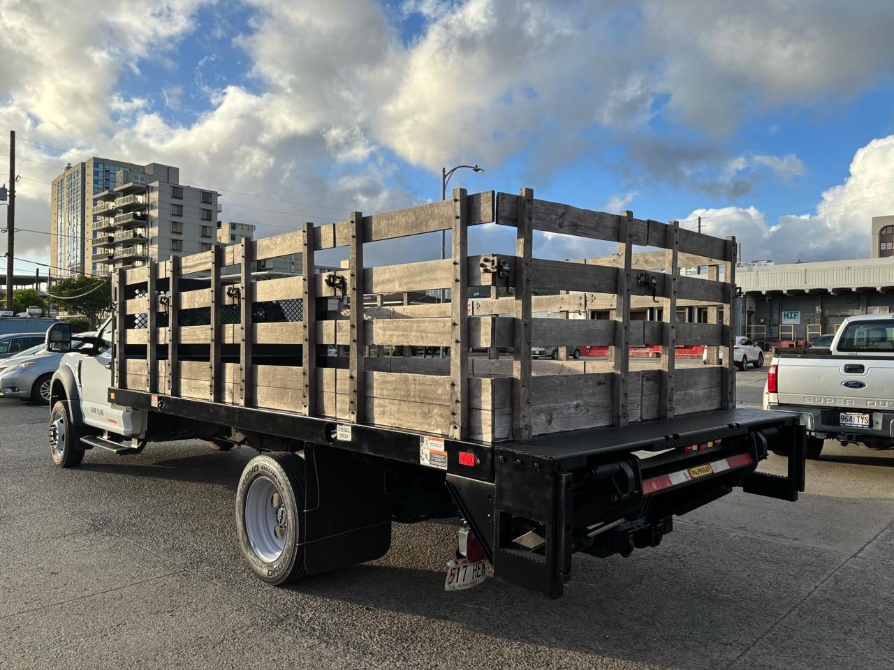 Ford Super Duty F-550 DRW XLT 4WD Reg Cab 145" WB 60" CA 2022