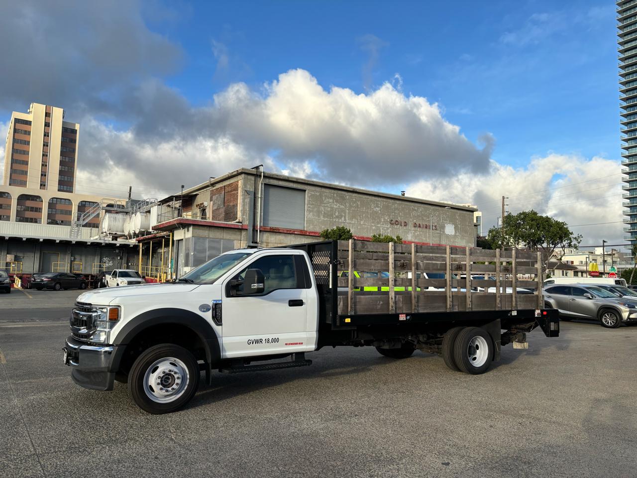 Ford Super Duty F-550 DRW XLT 4WD Reg Cab 145" WB 60" CA 2022