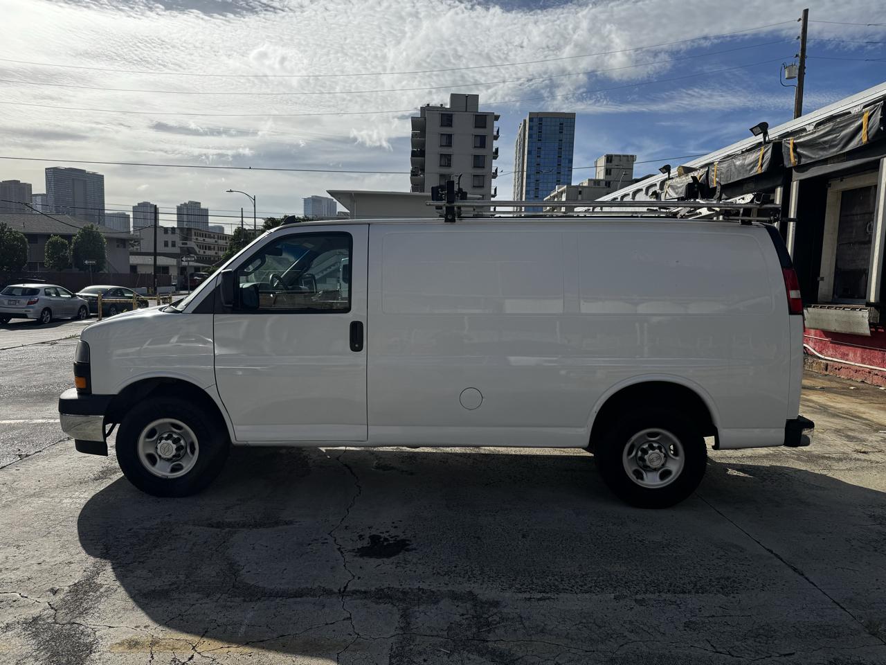 Chevrolet Express Cargo Van RWD 2500 135" 2020