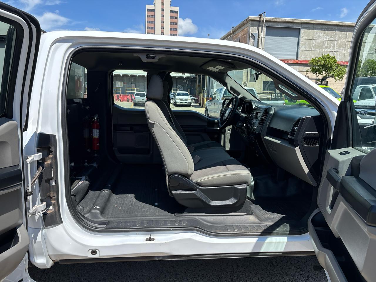 Ford F-150 2WD SuperCab 145" XL 2018