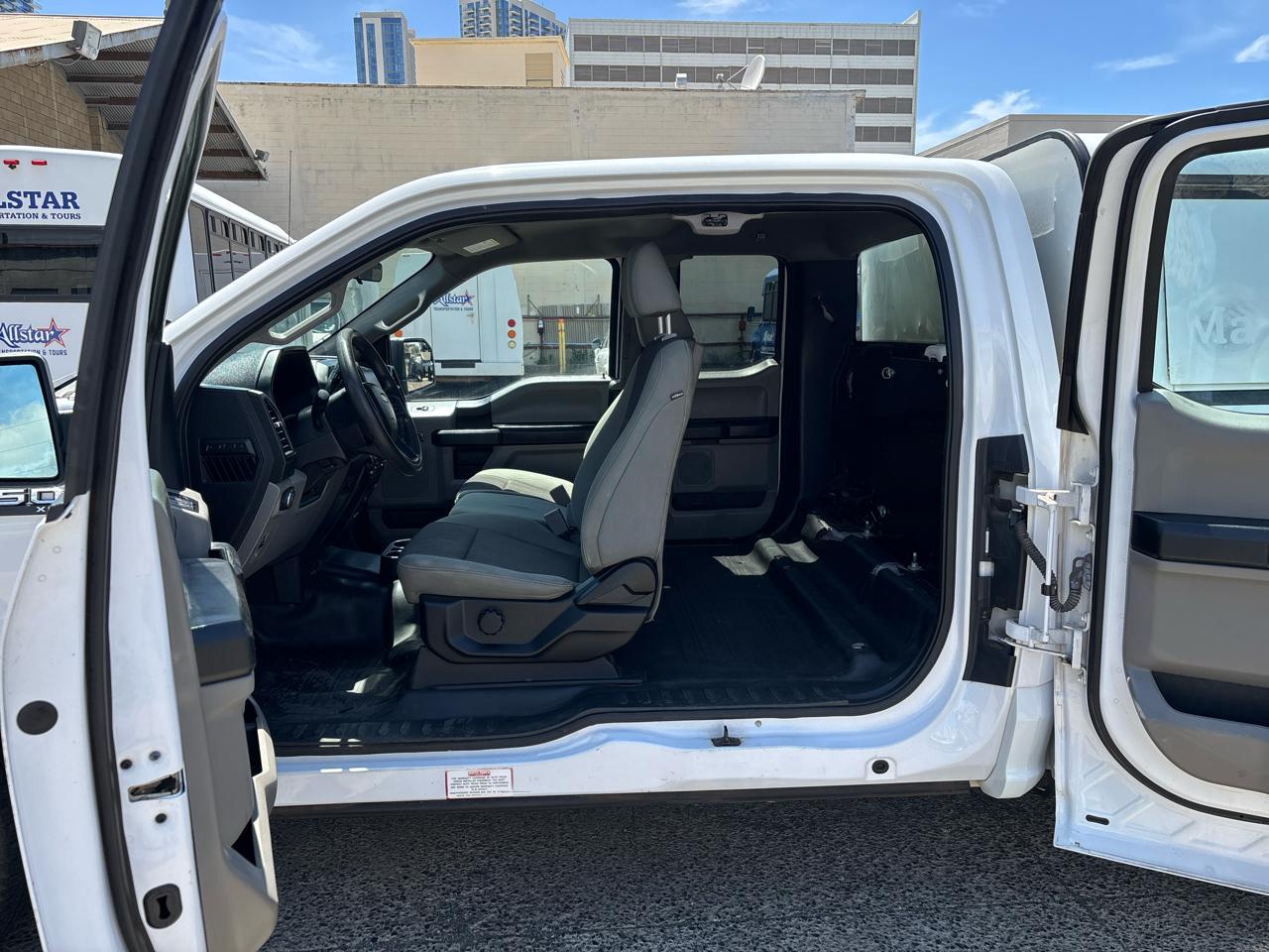 Ford F-150 2WD SuperCab 145" XL 2018