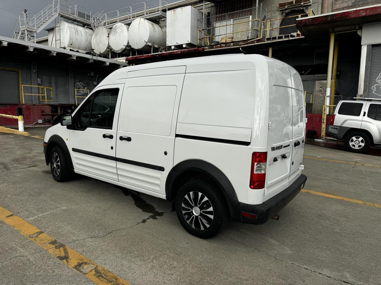 Ford Transit Connect 114.6" XL w/o side or rear door glass 2013