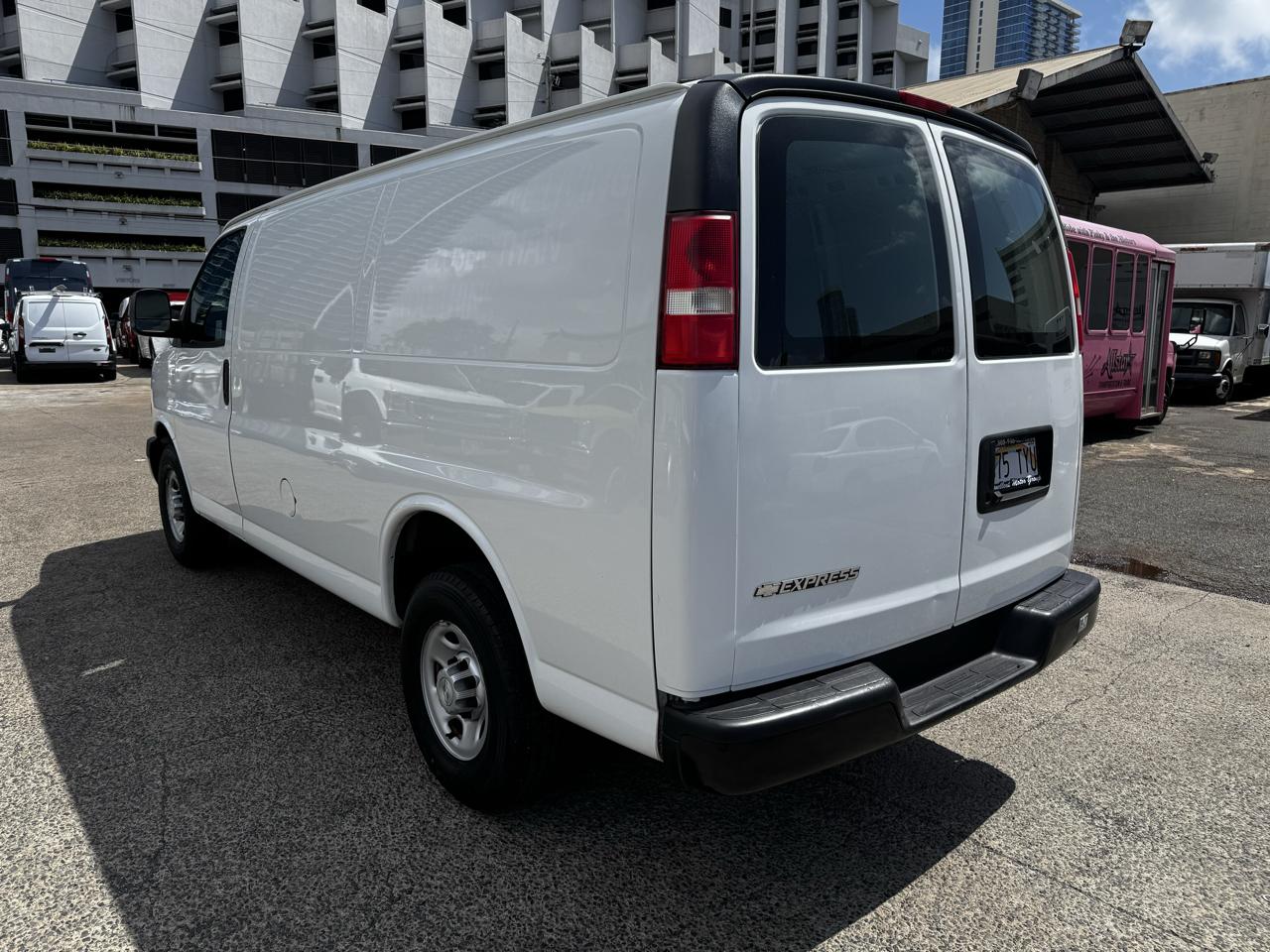 Chevrolet Express Cargo Van RWD 2500 135" 2019