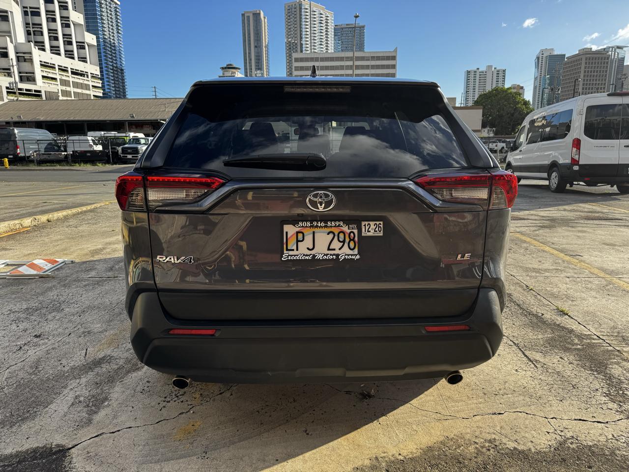 Toyota RAV4 LE FWD (Natl) 2025