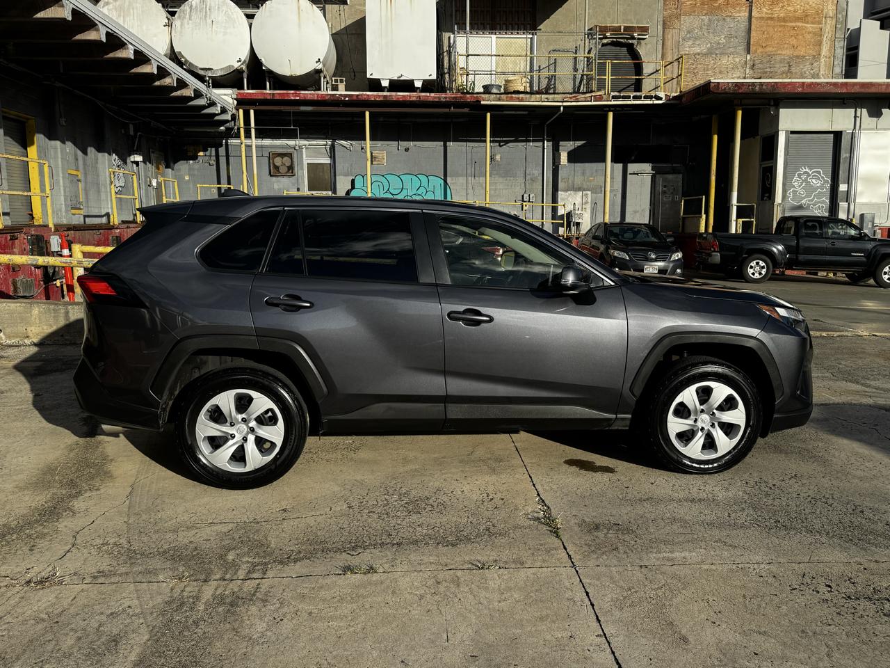 Toyota RAV4 LE FWD (Natl) 2025