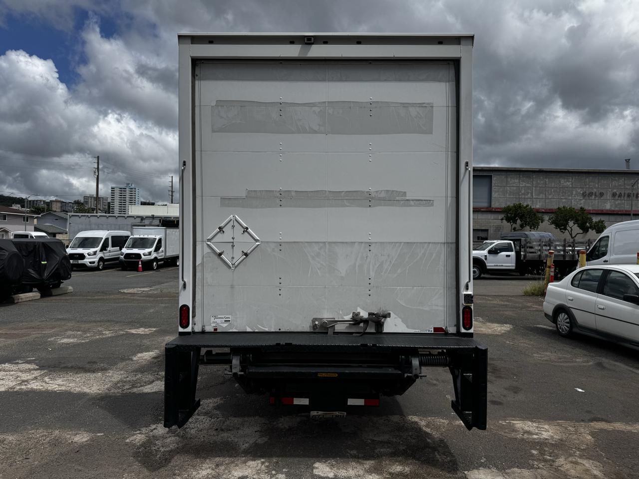 Isuzu NRR  2019