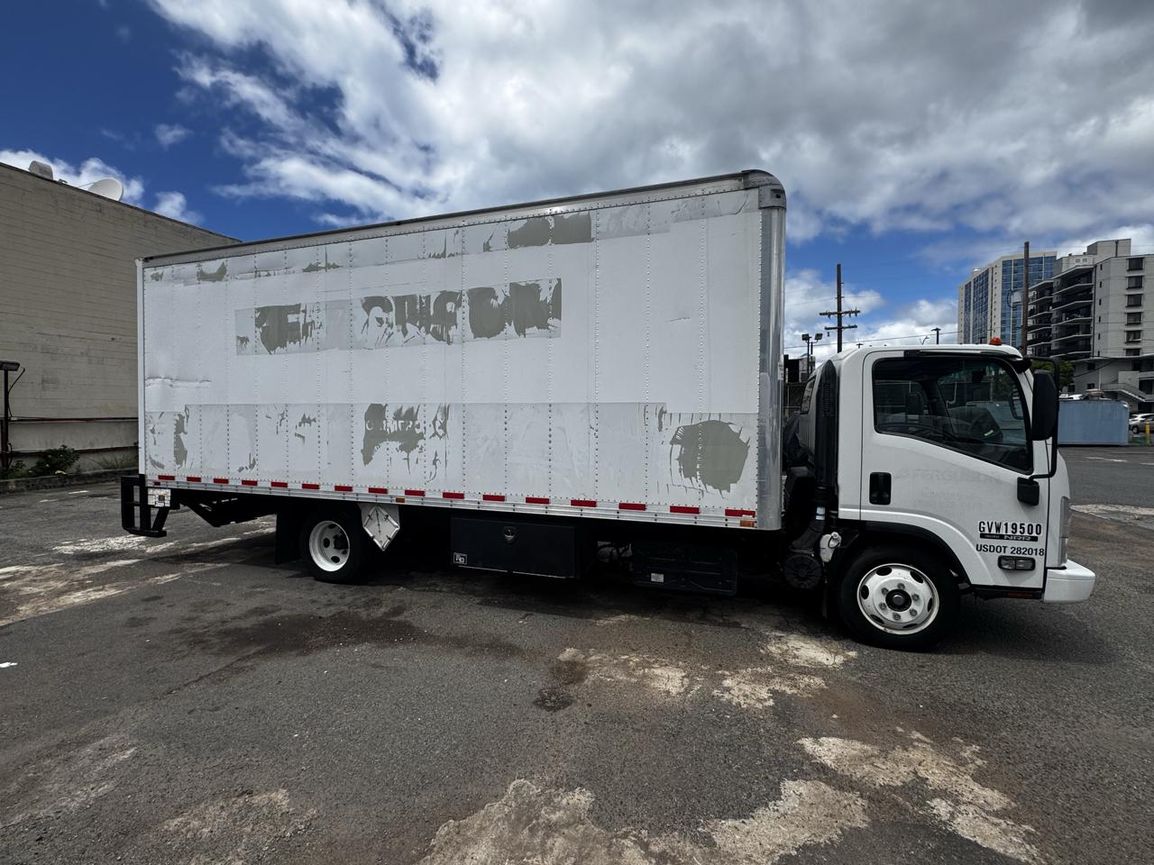 Isuzu NRR  2019