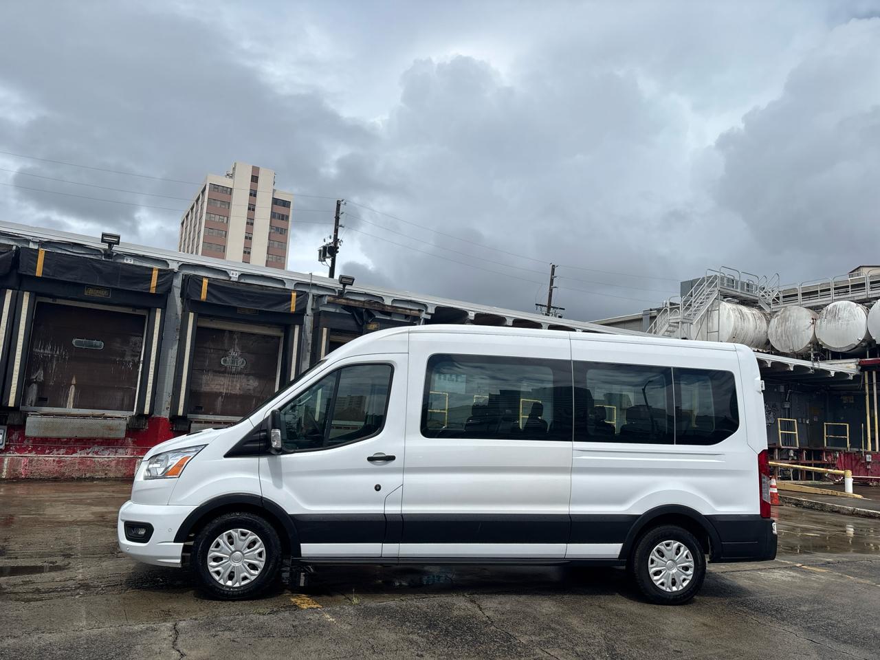 Ford Transit Passenger Wagon T-350 148" Med Roof XLT RWD 2021