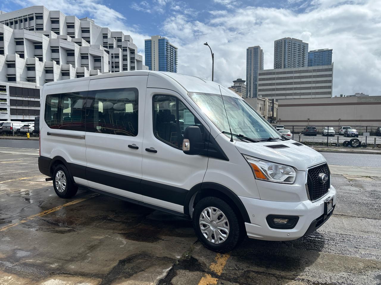 Ford Transit Passenger Wagon T-350 148" Med Roof XLT RWD 2021
