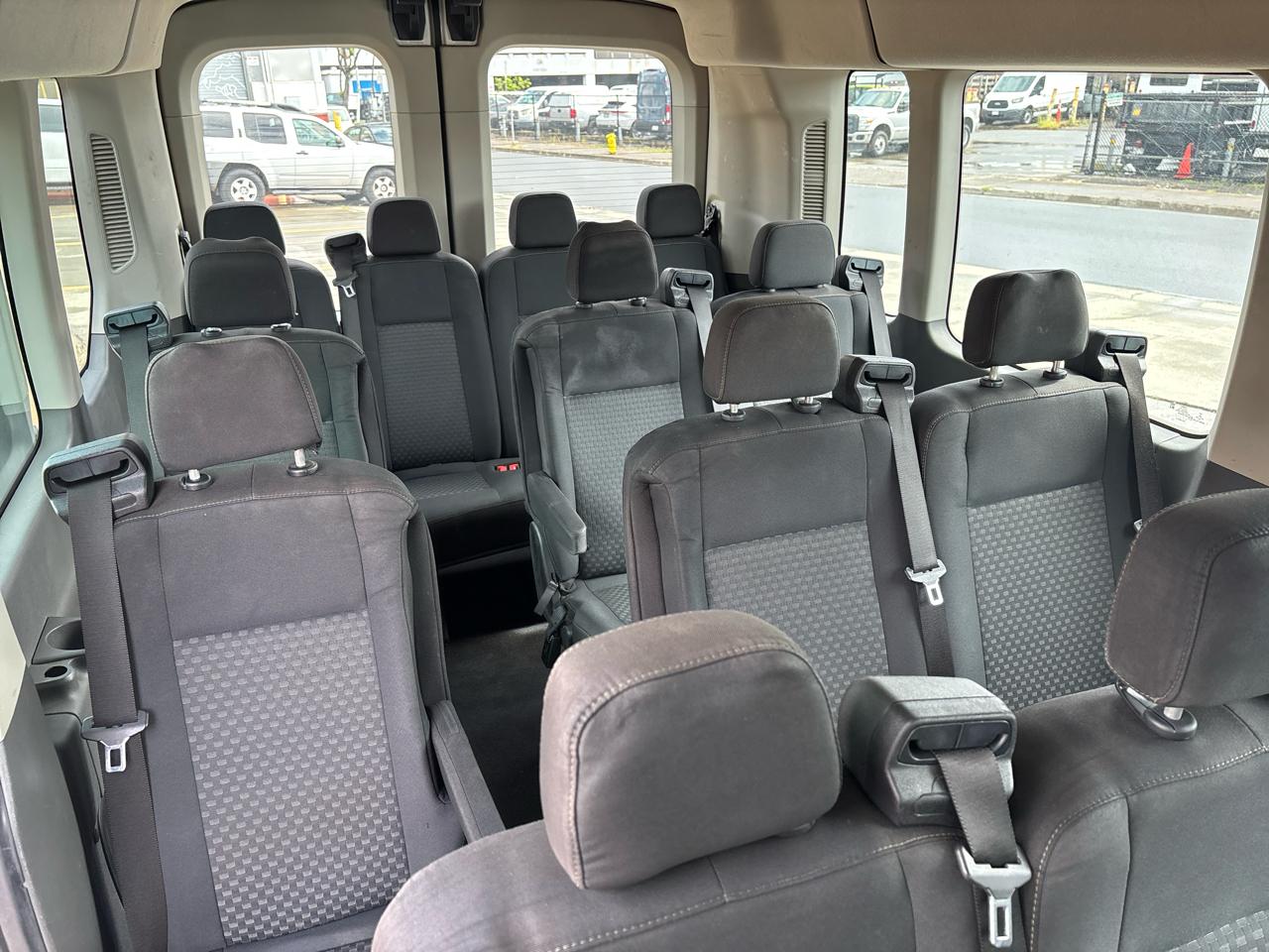 Ford Transit Passenger Wagon T-350 148" Med Roof XLT RWD 2021