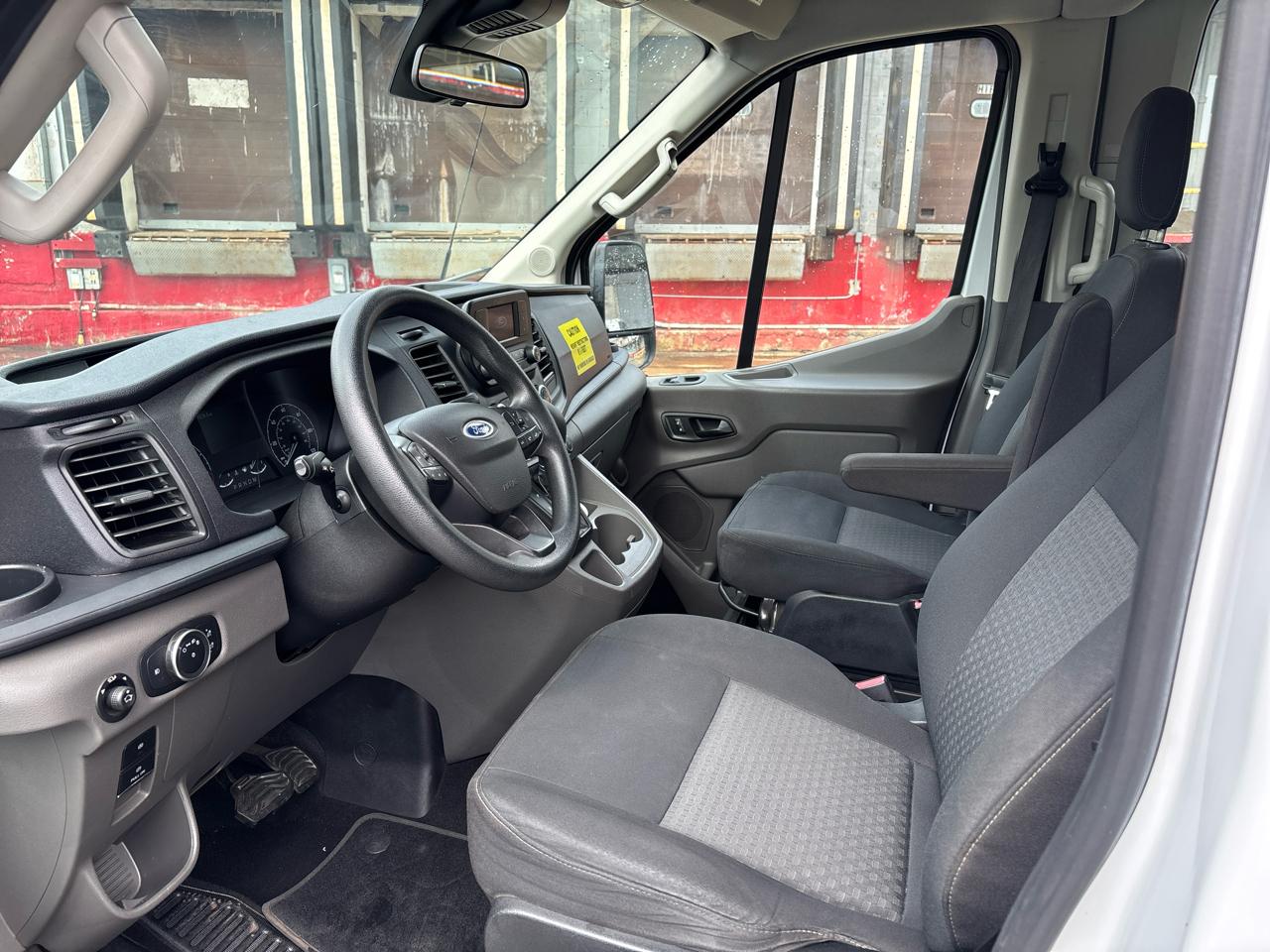 Ford Transit Passenger Wagon T-350 148" Med Roof XLT RWD 2021