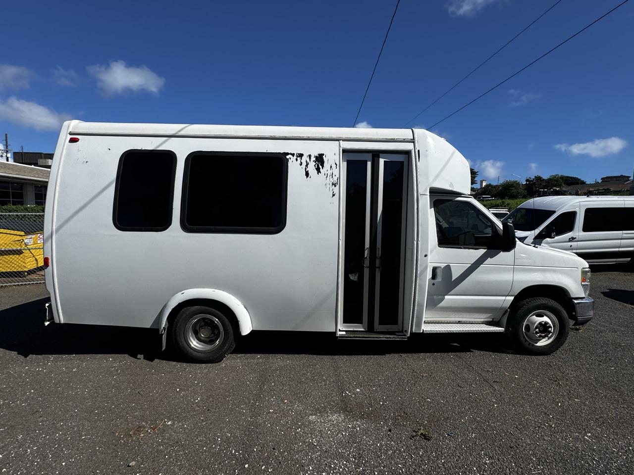 Ford Econoline Commercial Cutaway E-350 Super Duty 138" SRW 2013