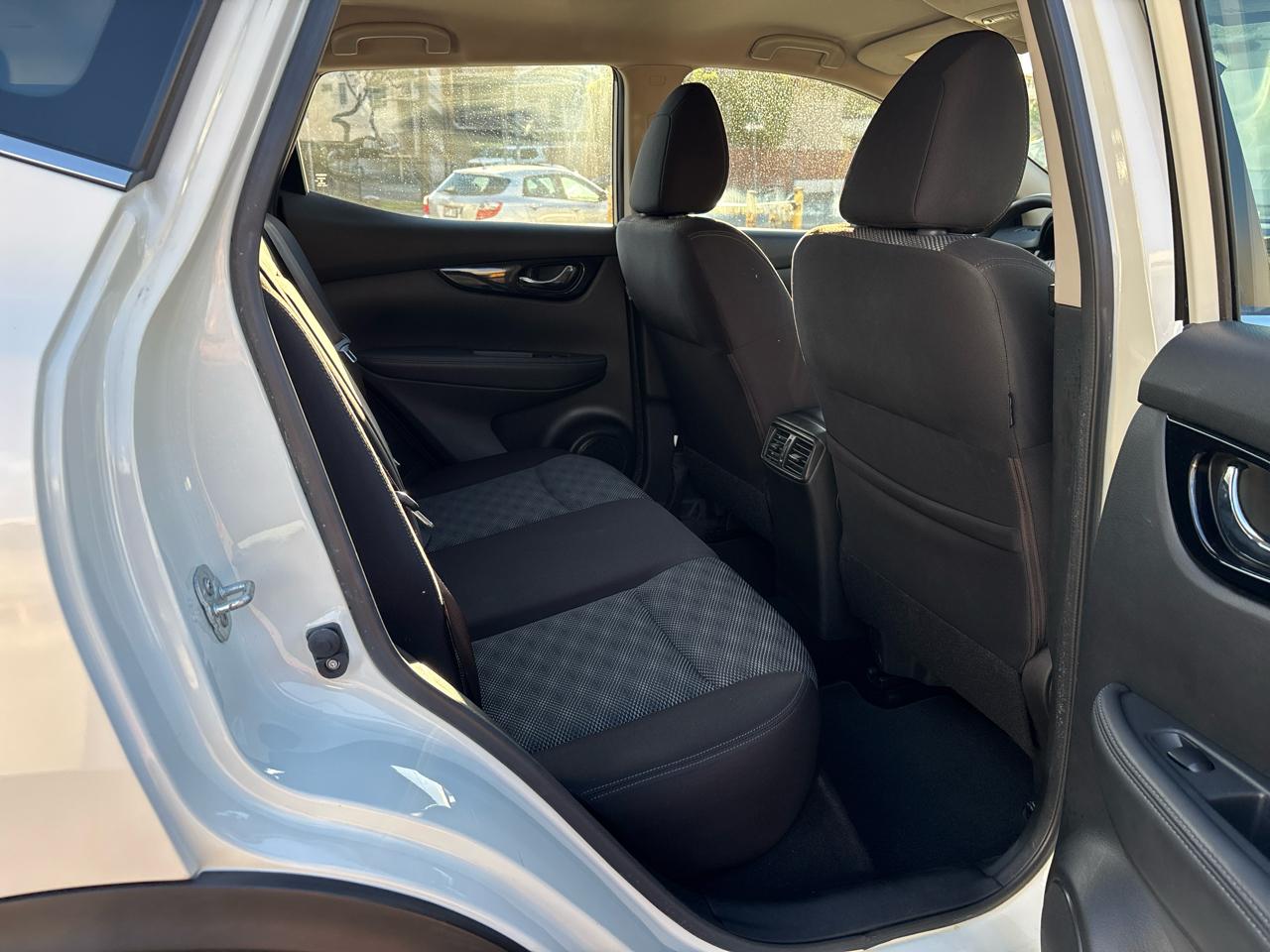 Nissan Rogue Sport FWD SV 2017