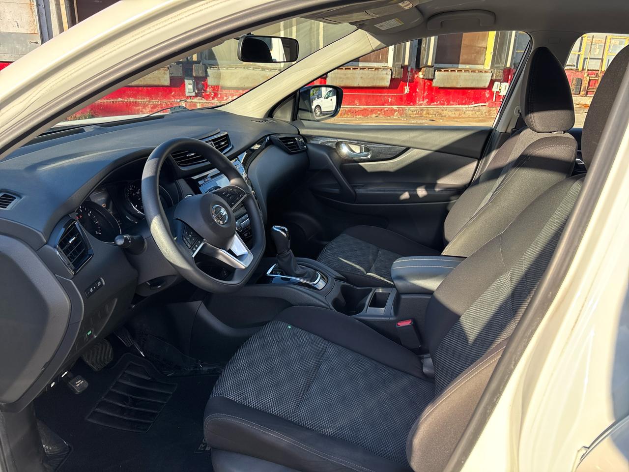 Nissan Rogue Sport FWD SV 2017
