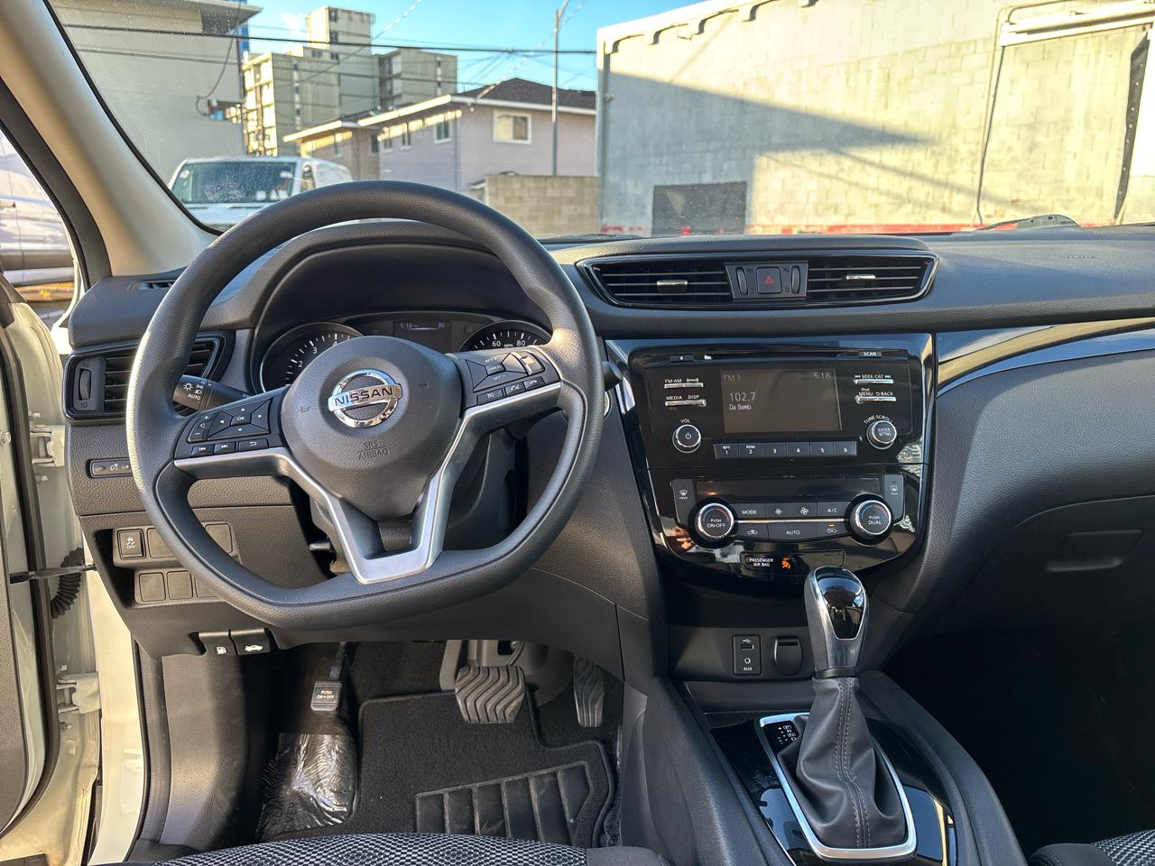 Nissan Rogue Sport FWD SV 2017