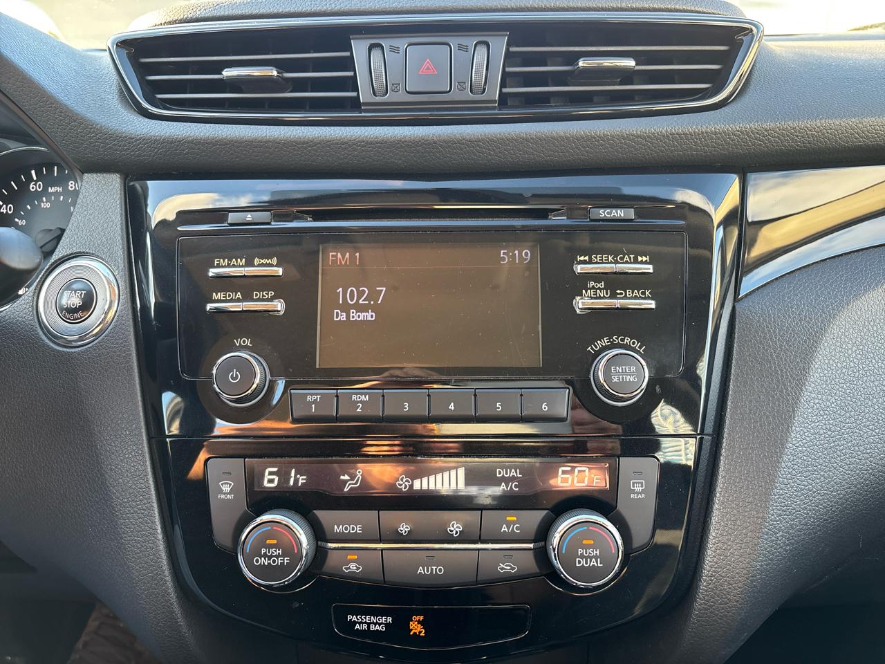 Nissan Rogue Sport FWD SV 2017