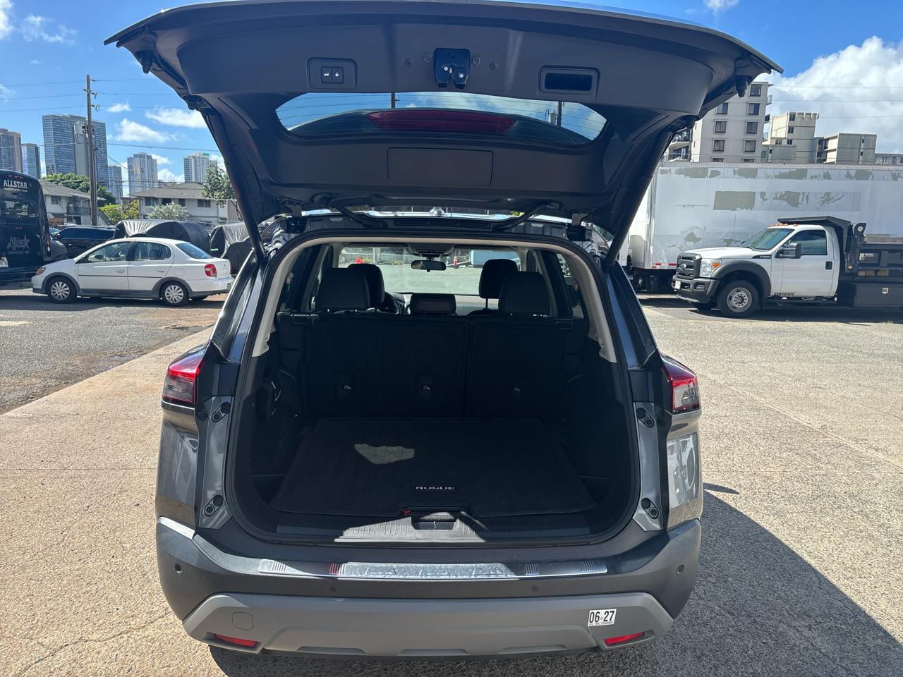 Nissan Rogue FWD SV *Ltd Avail* 2023