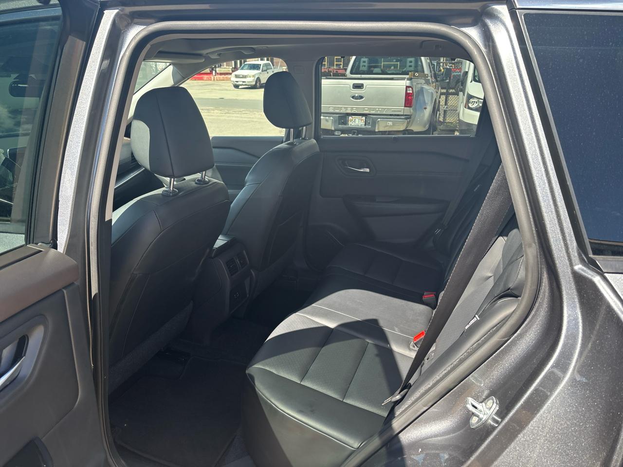 Nissan Rogue FWD SV *Ltd Avail* 2023