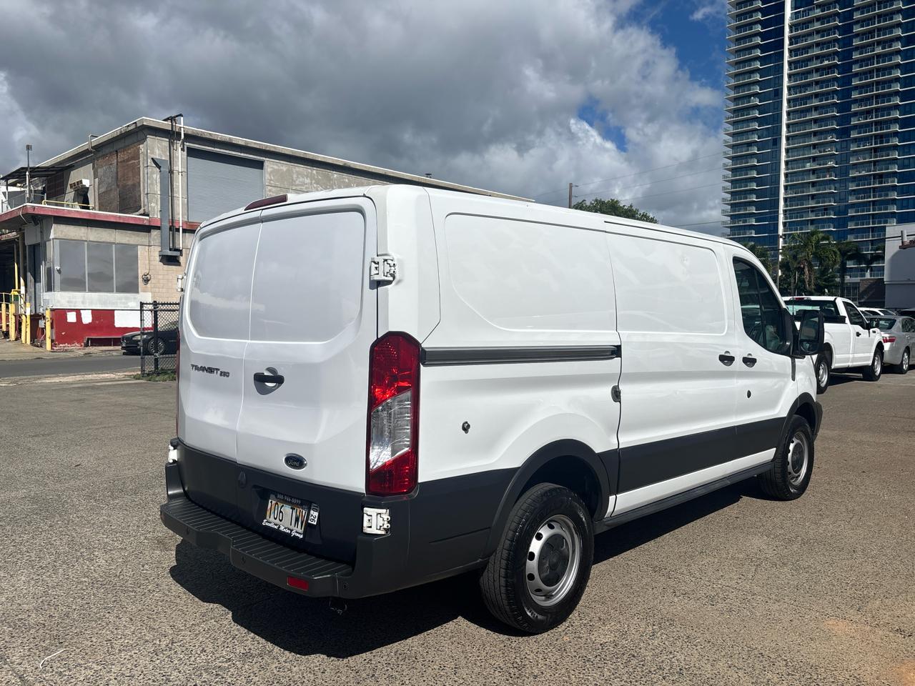 Ford Transit Van T-250 130" Low Rf 9000 GVWR Sliding RH Dr 2018