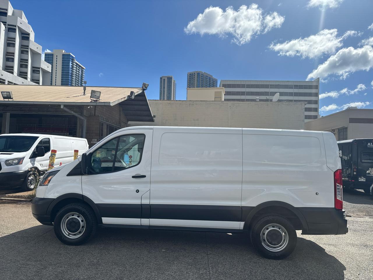 Ford Transit Van T-250 130" Low Rf 9000 GVWR Sliding RH Dr 2018