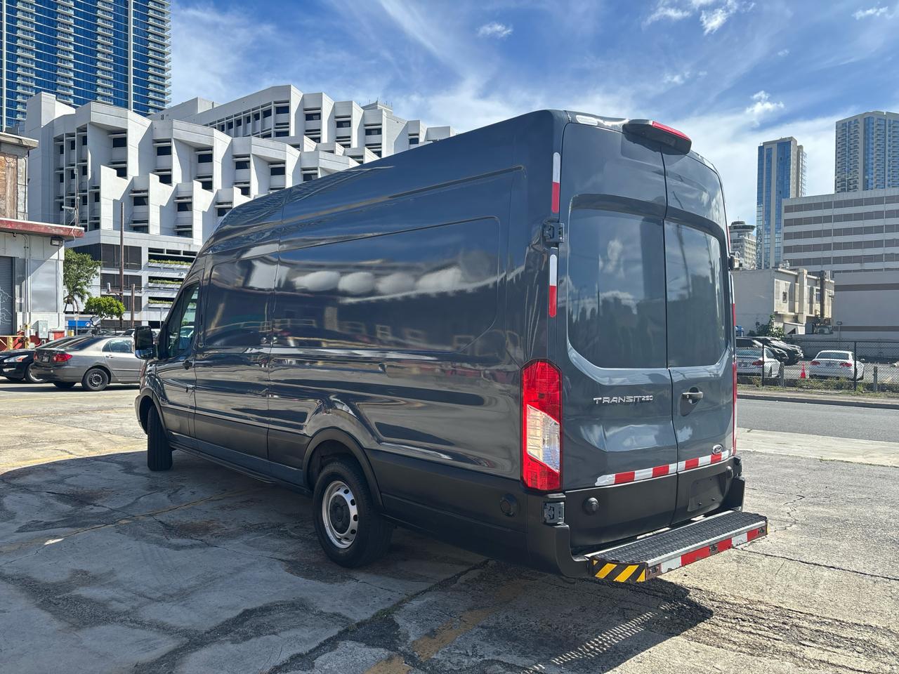 Ford Transit Van T-250 148" EL Hi Rf 9000 GVWR Sliding RH Dr 2019
