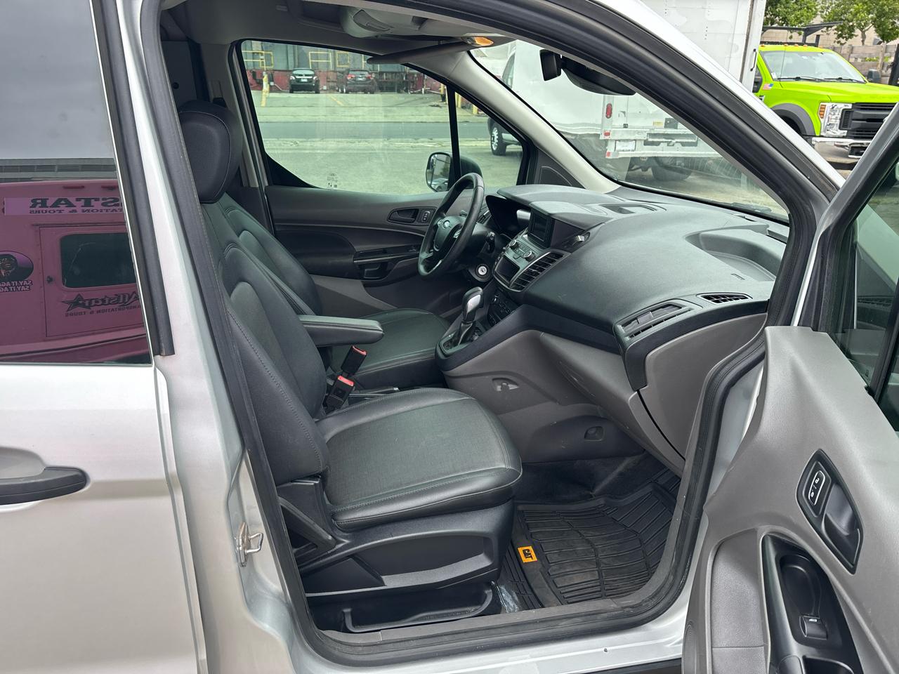 Ford Transit Connect Van XL SWB w/Rear Symmetrical Doors 2022