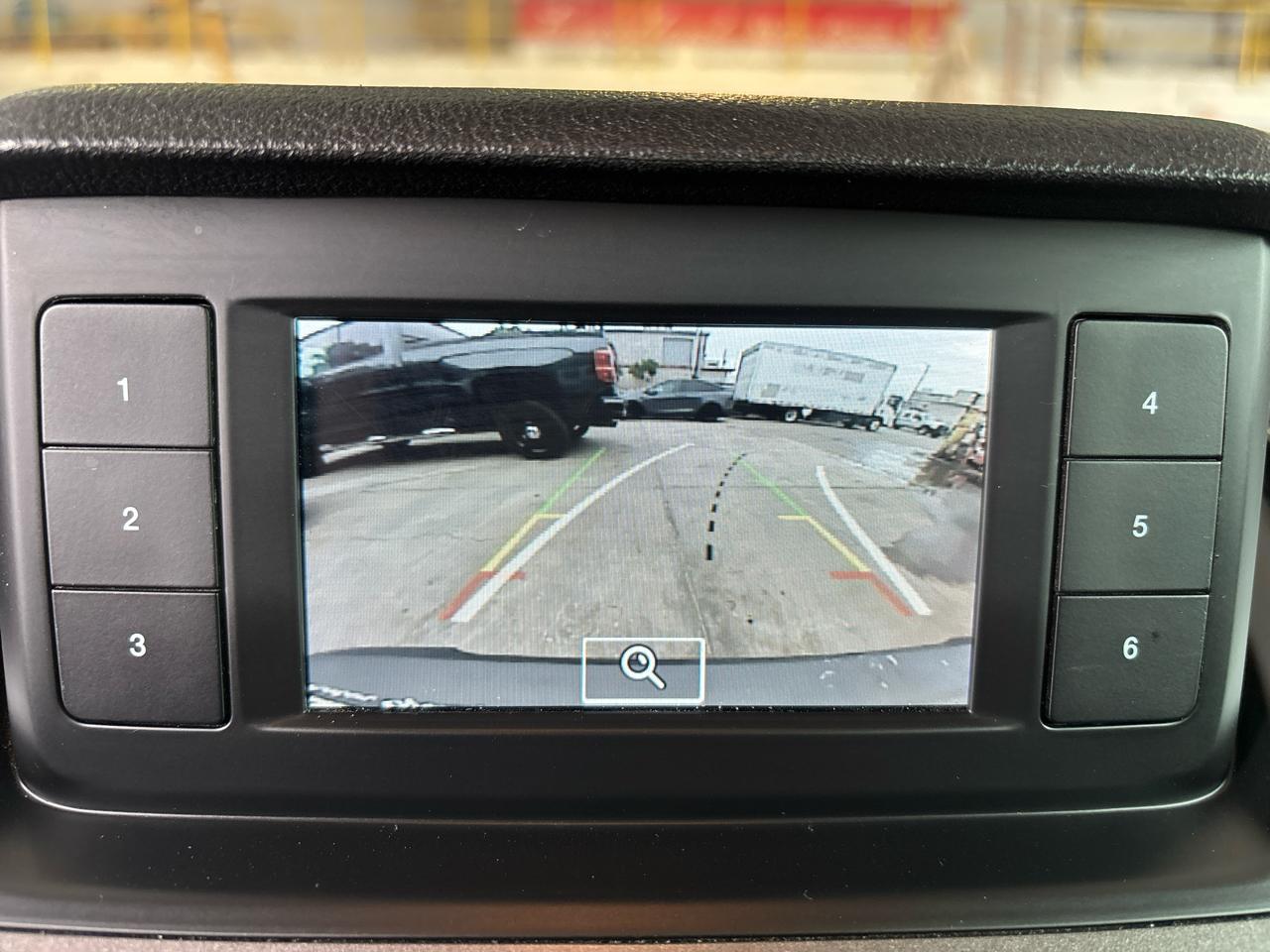 Ford Transit Connect Van XL SWB w/Rear Symmetrical Doors 2022