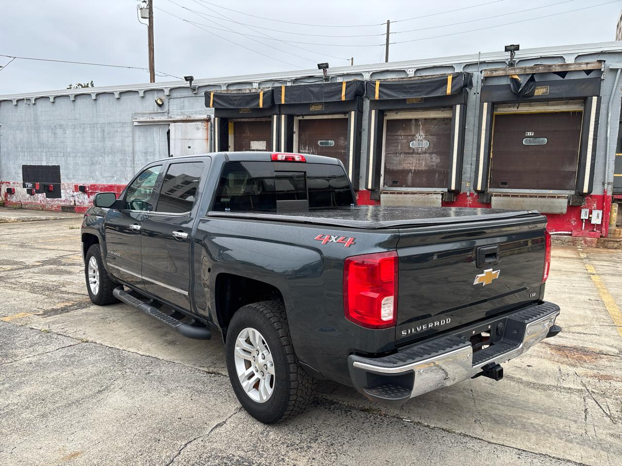 Chevrolet Silverado 1500 4WD Crew Cab 143.5" LTZ w/1LZ 2018
