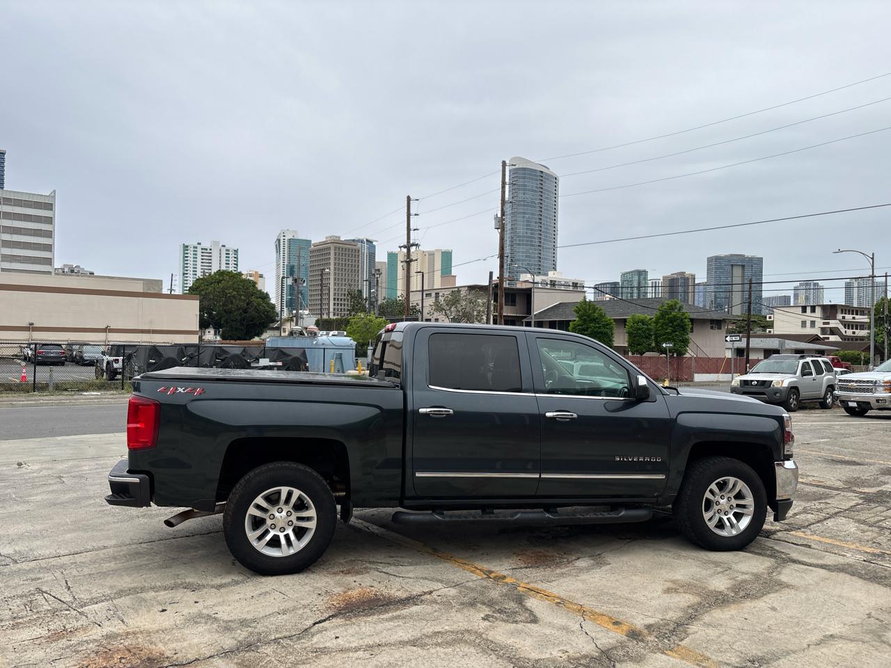 Chevrolet Silverado 1500 4WD Crew Cab 143.5" LTZ w/1LZ 2018