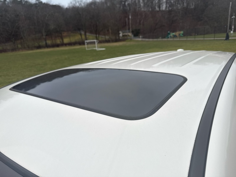 Acura MDX 6-Spd AT w/Tech and Entertainment Package 2011