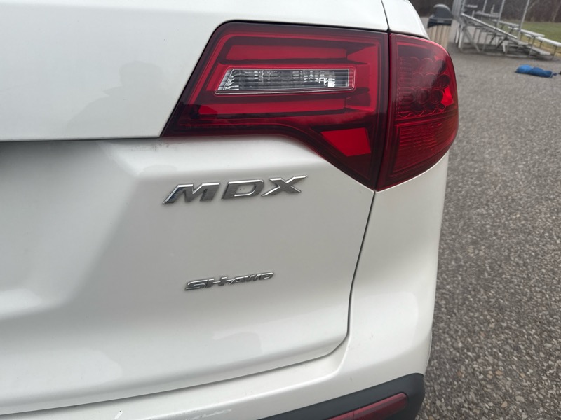 Acura MDX 6-Spd AT w/Tech and Entertainment Package 2011