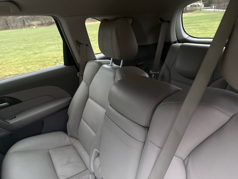 Acura MDX 6-Spd AT w/Tech and Entertainment Package 2011