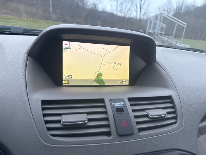 Acura MDX 6-Spd AT w/Tech and Entertainment Package 2011