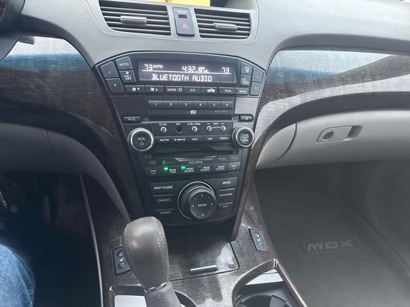 Acura MDX 6-Spd AT w/Tech and Entertainment Package 2011