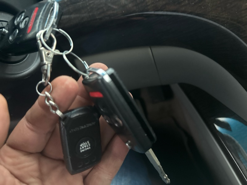 Acura MDX 6-Spd AT w/Tech and Entertainment Package 2011