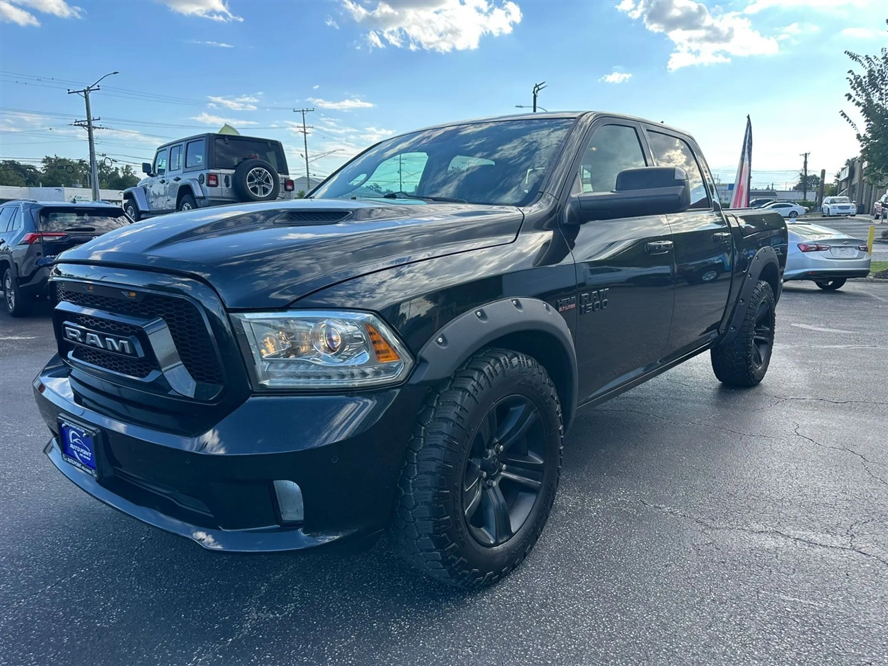 2015 RAM 1500 Sport Crew Cab SWB 4WD