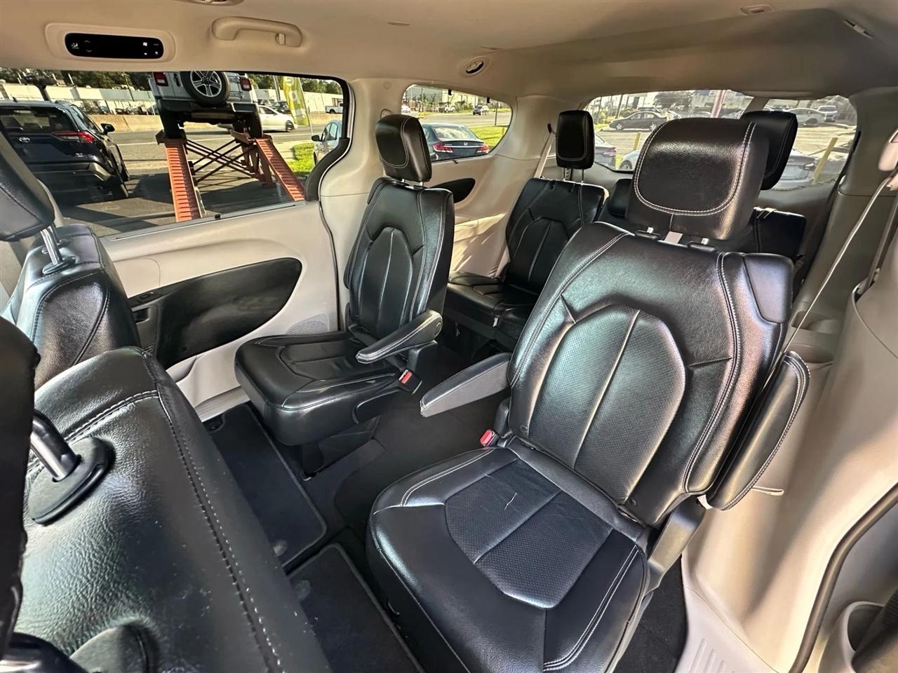 Chrysler Pacifica Touring-L 2022