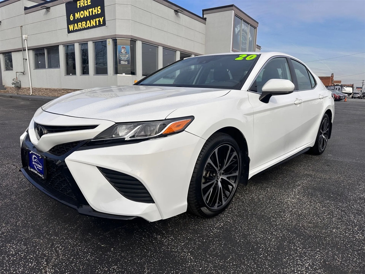 2020 Toyota Camry SE