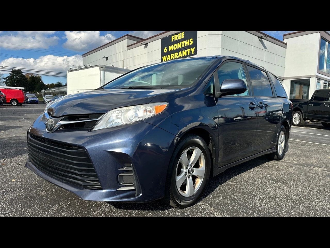2018 Toyota Sienna LE 8-Passenger