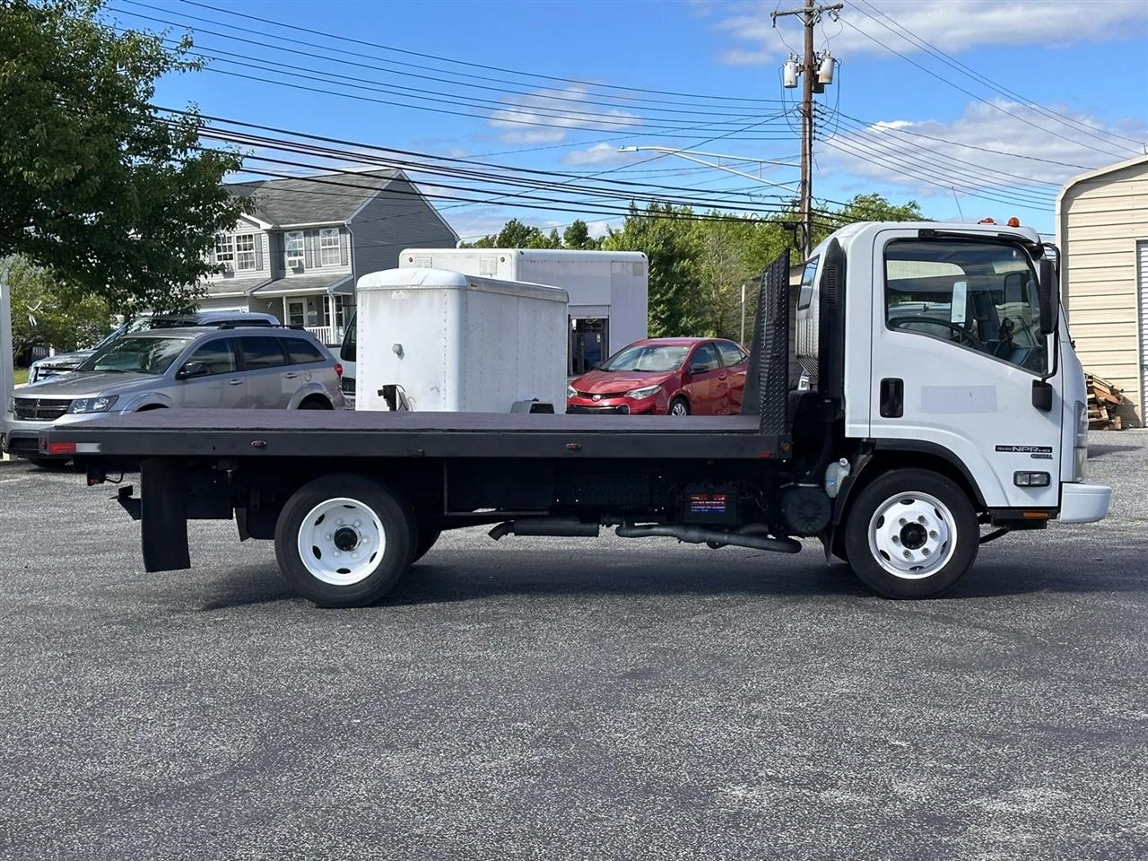 Isuzu NPR HD  2013