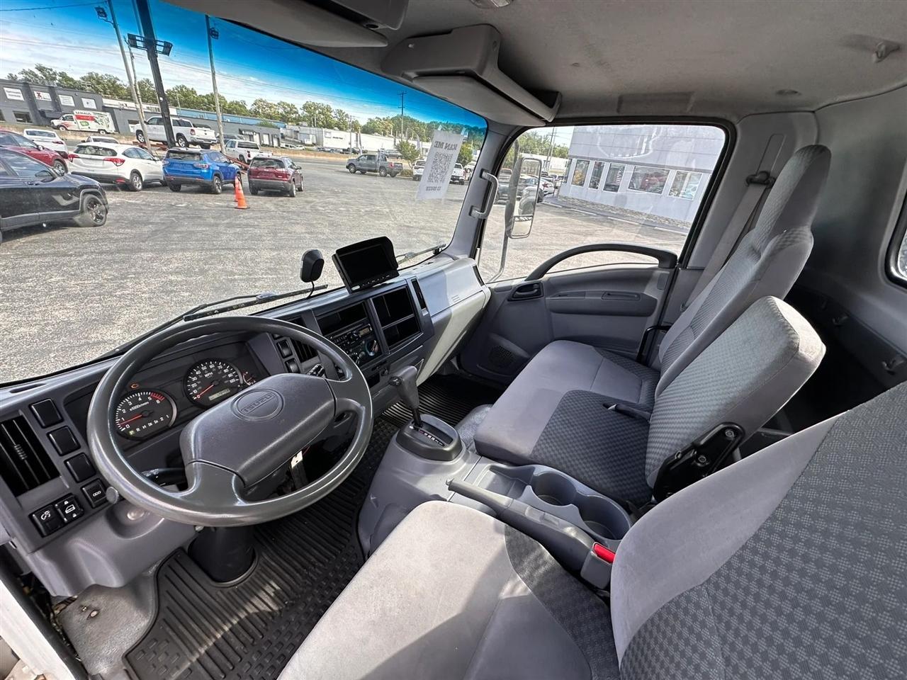 Isuzu NPR HD  2013
