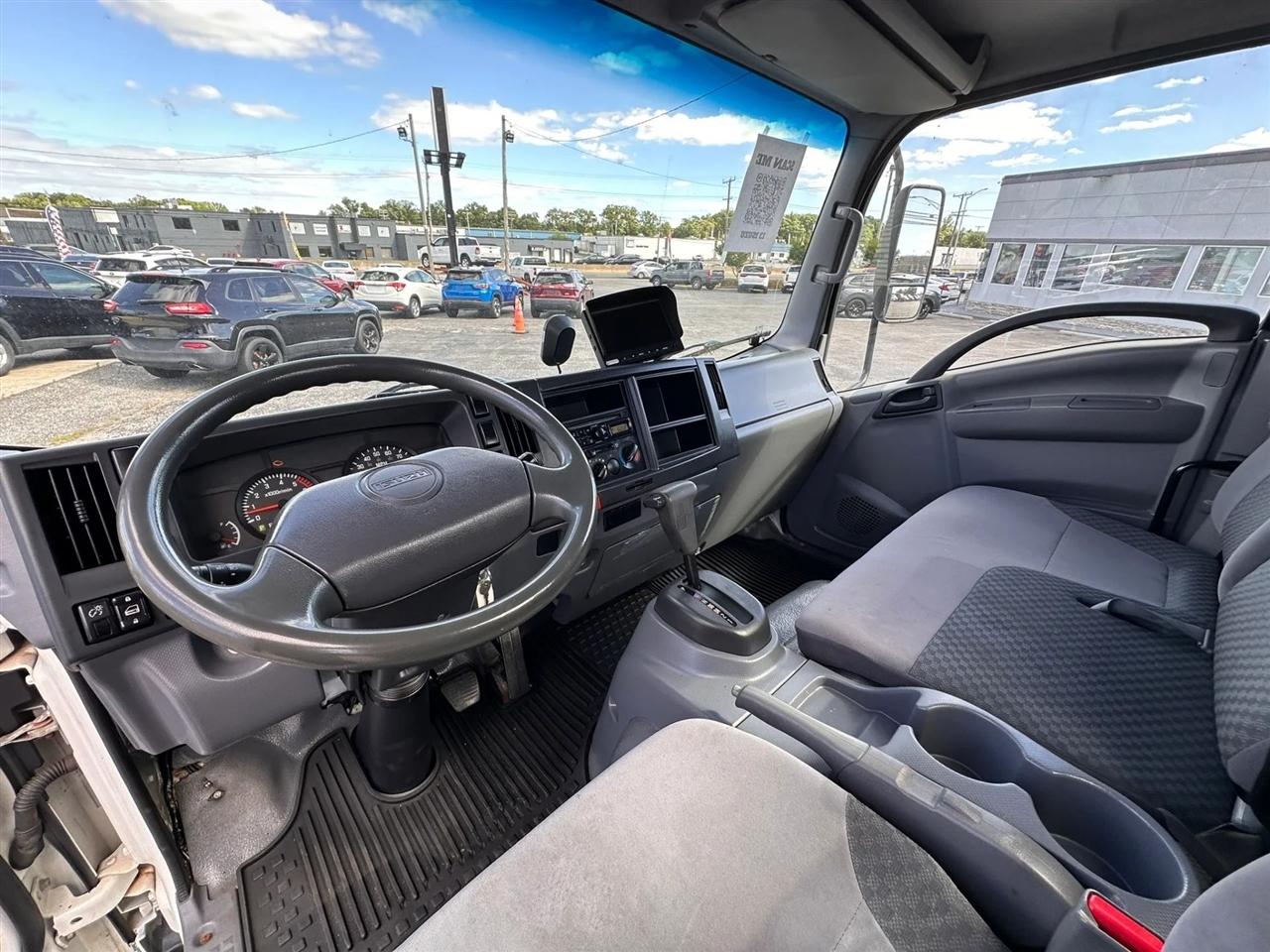 Isuzu NPR HD  2013