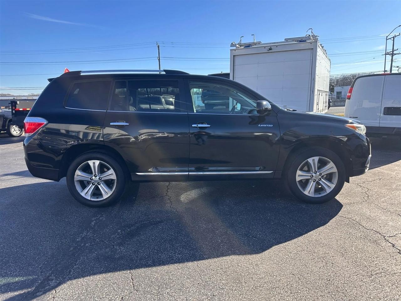 Toyota Highlander Limited 4WD 2013