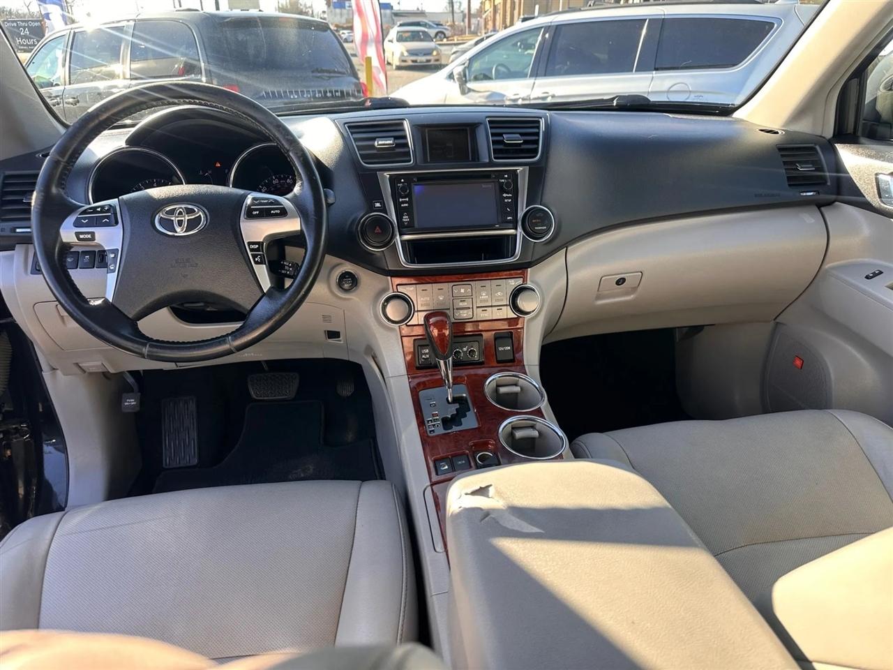 Toyota Highlander Limited 4WD 2013